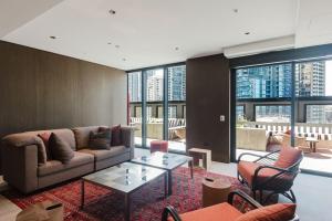 Elevated Living in Melbourne 2B2B TF1707