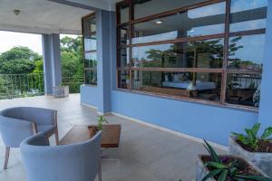 Lakeside Suites By cmb apartments