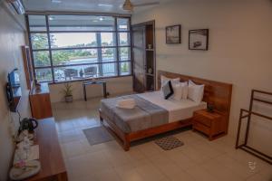 Lakeside Suites By cmb apartments