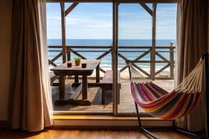 Aloha Beach Deck , Oceanfront, Stunning Sunrises, BBQ, Karaoke