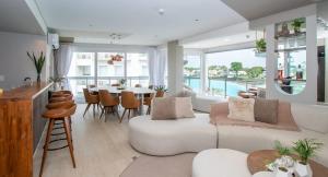 Luxury3BRLagoonView Beach BBQ