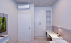 Comfy Apt w Pool & Coworking