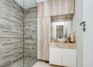 Cozy apt relaxing view - Great Guest Service 604