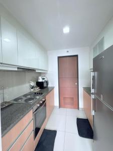 Modern Spacious 2BR in BGC with Direct Mall Access