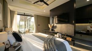 Modern Luxury Pool Villa w Sauna 500m to Beach