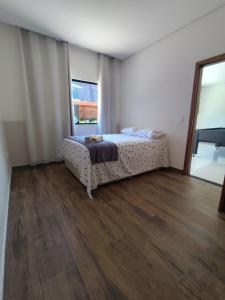 Linda Casa com Piscina em Esmeraldas MG