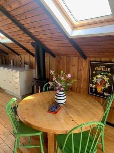 Charming Holiday Home Near Beach And Town