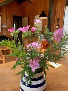 Charming Holiday Home Near Beach And Town