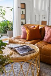Le Petite Cott - Cheerful Escape by the Beach