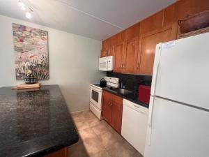 Kihei Kai Nani #12-136 Ground Floor, Garden View, across Kamaole Beach II