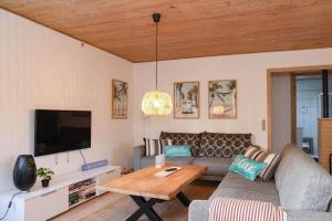 13344-1-Hojby-Gudmindrup-Strandvej-92