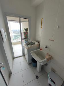 2 Dorms Andar Alto com Piscina aquecida PINHEIROS - 5 Pessoas