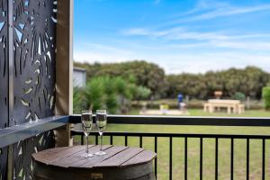 Sea Breeze - Spacious Family Escape near Surf Beach