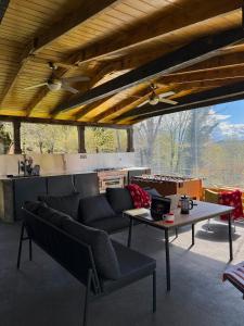 Katskhi Cottage 5 min to Katskhi Pillar, Private Patio with Kitchen
