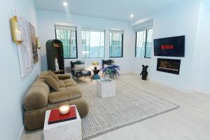 Luxury Beverly Hills Adjacent Oasis