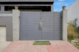 Super Townhouse Ekana Cricket Stadium Formerly Sunrise Regal