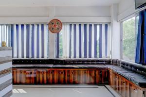 Collection O Rani Gate Guwahati Formerly Lakhi Guest House