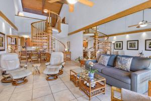 Kamaole Sands #2-404 Beautiful Oceanview Penthouse, AC, Great Location