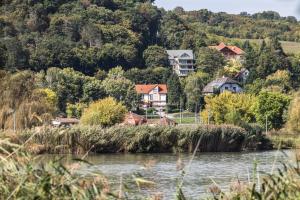 Dollár Apartman