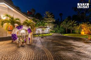 The Haven Grandeur - Luxury Villa in Coorg with Breakfast