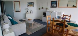 Studio lumineux avec balcon vue mer exceptionnelle