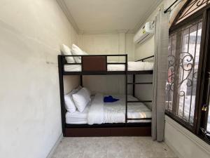 Near SMX 25 Guest Home 4BR 4CR Game Rm Staff Rm