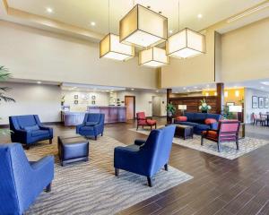 Comfort Suites Marietta-Parkersburg