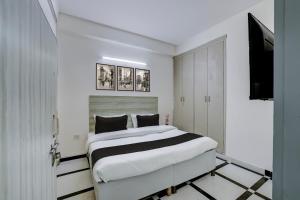 Super Hotel O DLF Phase 1 Metro Station Gurugram