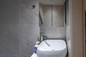 GimiSpaceFive Compact Studio in City Center Easy Living