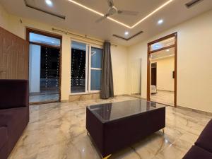 Pratap Living The Villa and Homestay - Golf City