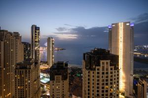 Luxury 5BR Duplex Penthouse with Panoramic Sea Views