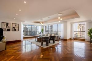 Luxury 5BR Duplex Penthouse with Panoramic Sea Views