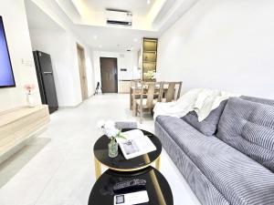 Lloyds Daily Suites - SOHO Residence, Bui Vien Walking Street, BenThanh Market & SGs Vibe