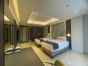 Louis Kienne Reserve Cikarang