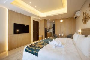 Louis Kienne Reserve Cikarang