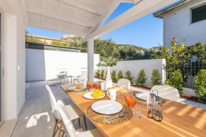 Bynos Central with pool img8