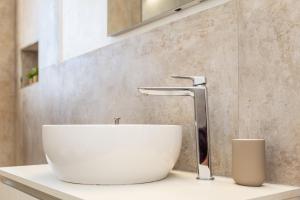 Bynos Central with pool img23