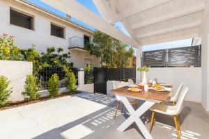 Bynos Central with pool img35