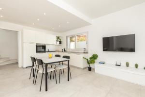 Bynos Central with pool img36