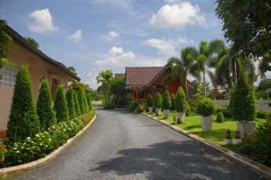 Lay de Bua Resort
