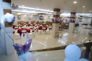 The Grand Oasis Hotel & Resort I Near India Expo Mart