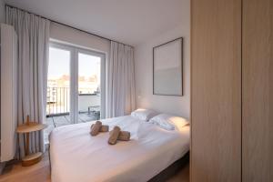 Coastal Comfort in the Heart of Knokke with Terrace & Sea Views