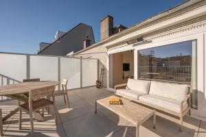 Coastal Comfort in the Heart of Knokke with Terrace & Sea Views