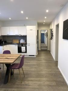 Business-Apartment mit 3 Schlafzimmern und Parkplatz - Apt 5 im 1 OG