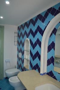 Charming Casa Delfino Blu , easy access and stunning sea views terraces