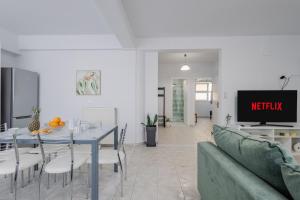 Renovated Modern Home with Parking in Heraklion