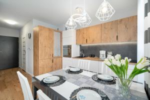 Przytulny Apartament z Ogrodem w Jeleniej Górze by Noclegi Renters