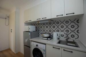胡志明市第七郡28间房温馨民宿近市中心出行便利 Cozy Homestay with 28 Rooms in District 7 Close to City Center Nhà Nghỉ Dưỡng 28 Phòng Quận 7 Gần Trung Tâm Thành Phố
