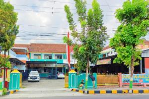 TwoSpaces Living at Sutomo Homestay, Madiun