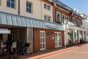 Schmidt-einander W 8